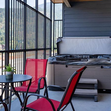 Appartamento Alpine Haven By Revelstoke Vacations Esterno foto