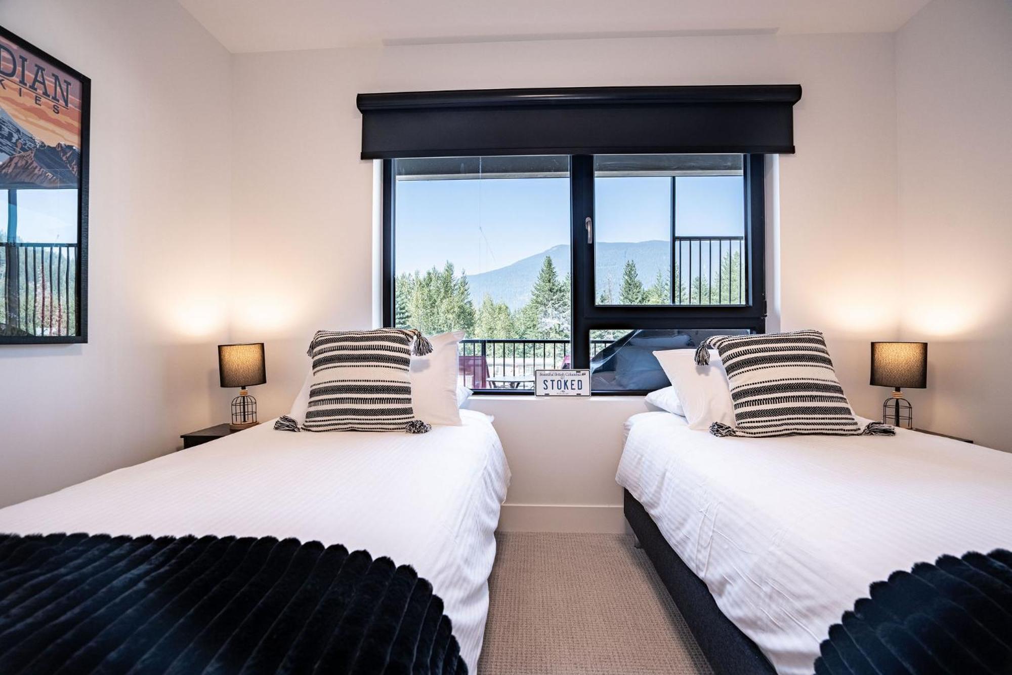Appartamento Alpine Haven By Revelstoke Vacations Esterno foto